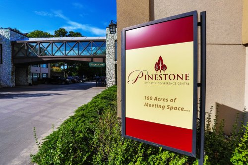 Pinestone Resort - Virgil Knapp.jpg